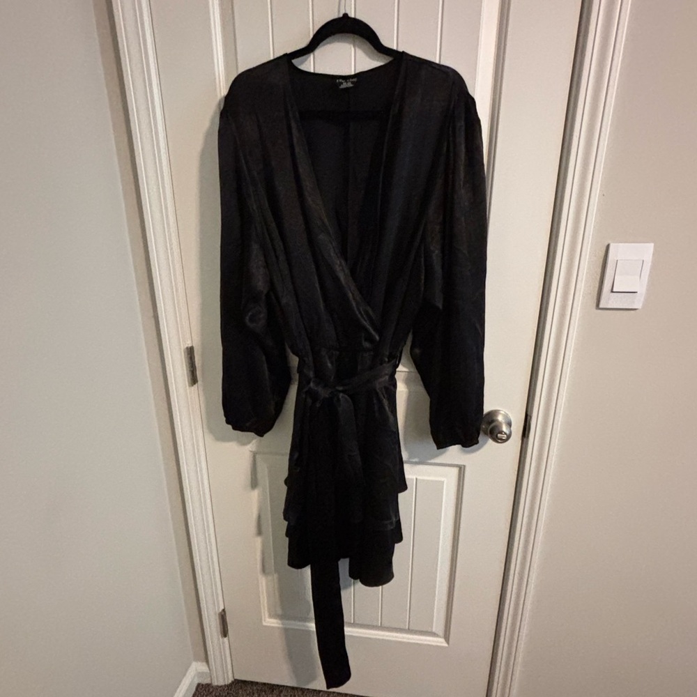 City Chic Plus black  V-Neck faux Wrap Dress Plus Size 24